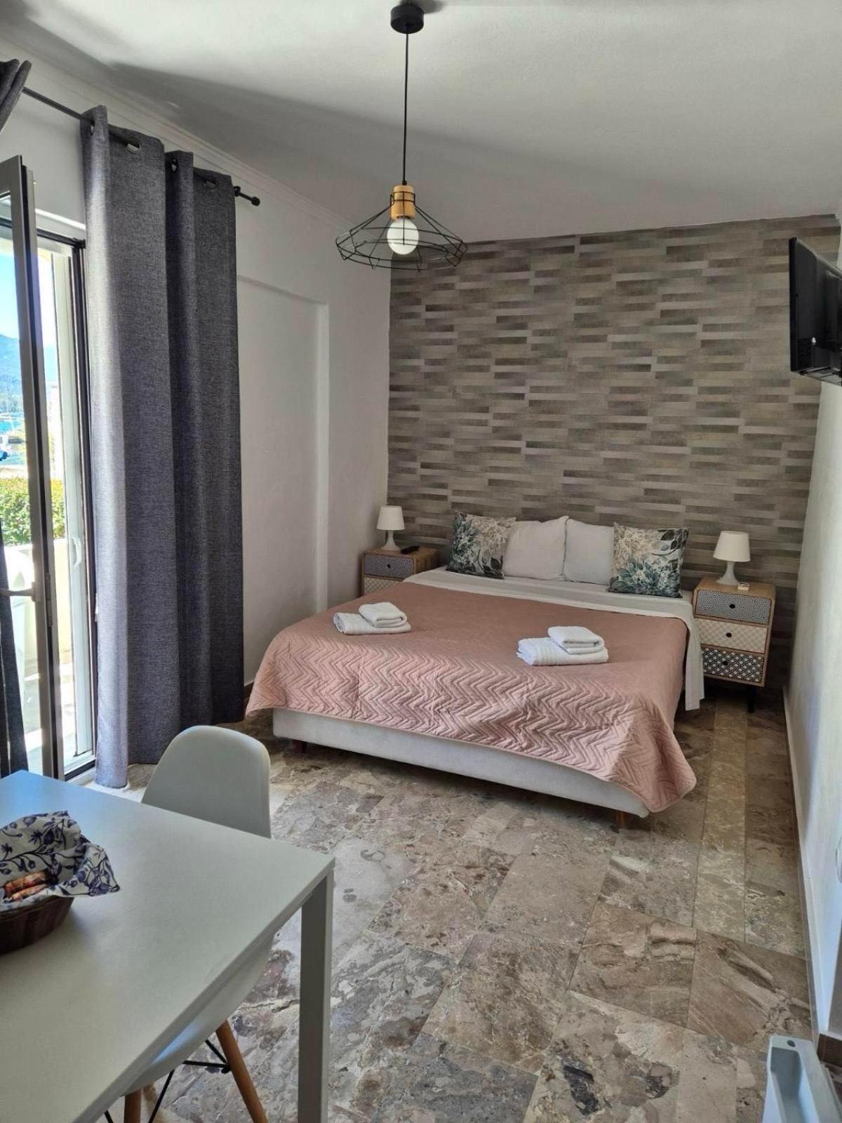 Drossinos Studios Poros Town Ngoại thất bức ảnh